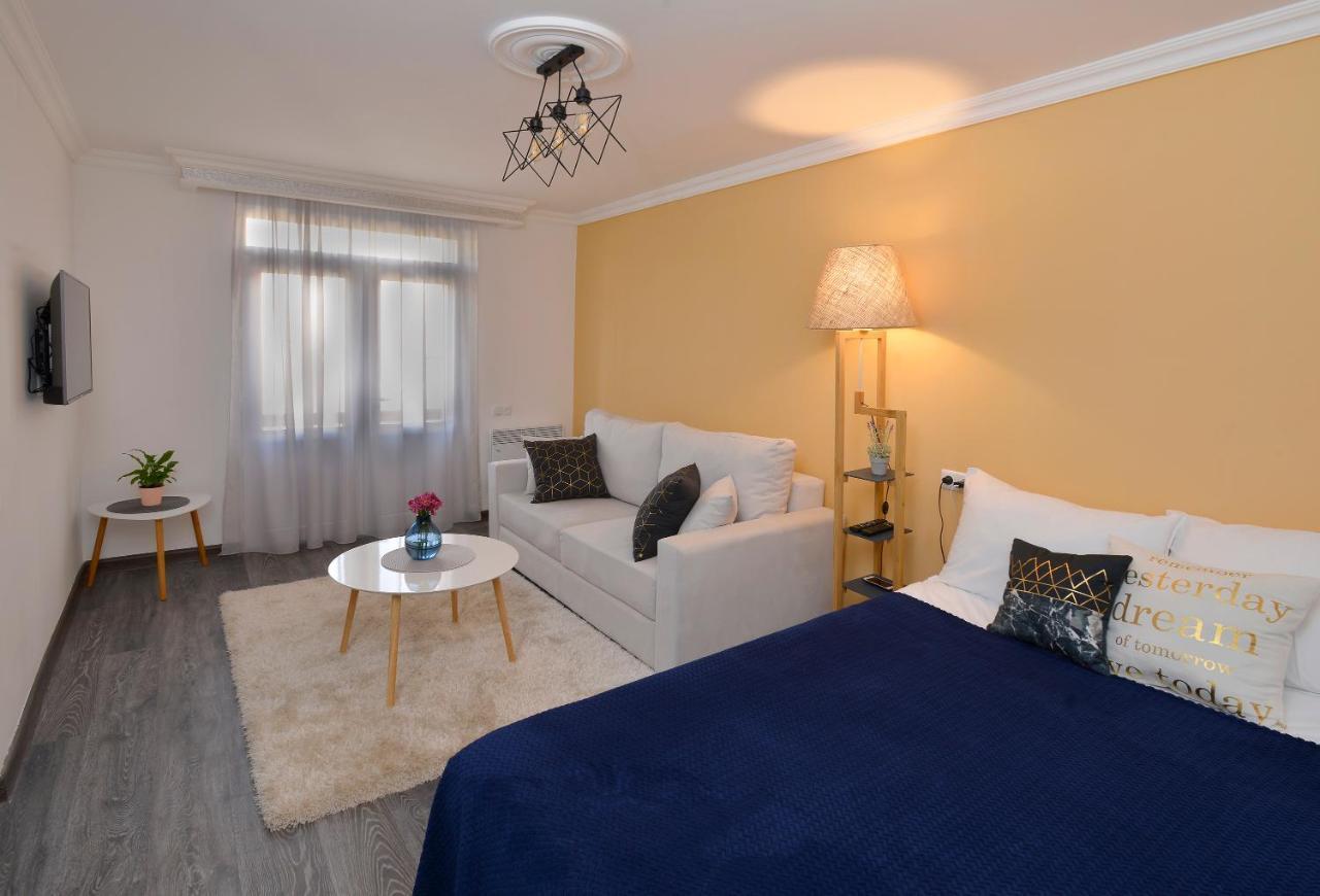 Kayaran Home Gjoumri Kültér fotó